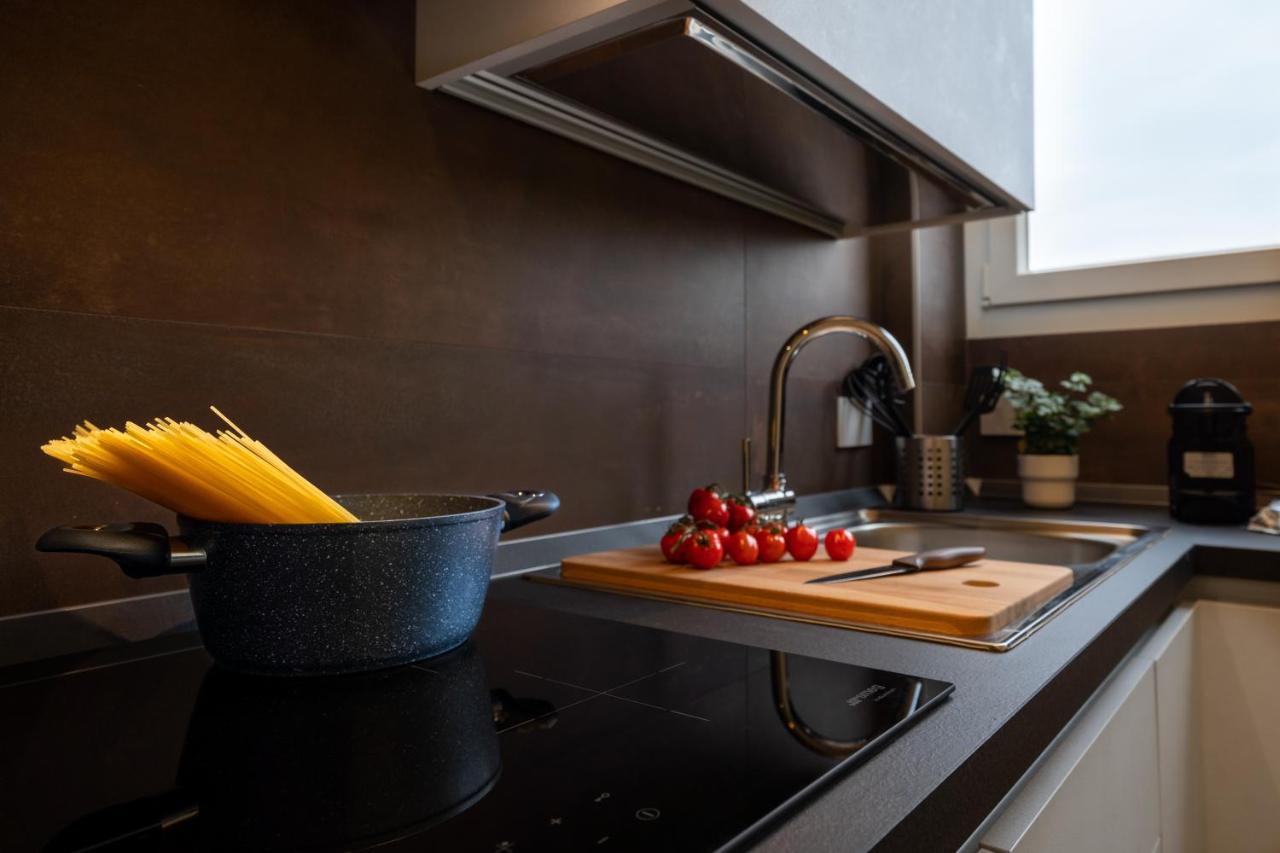 Appartamenti Vista Mole, Centro A 15 Min - Luxury Suites & Fast Wifi Торино Екстериор снимка