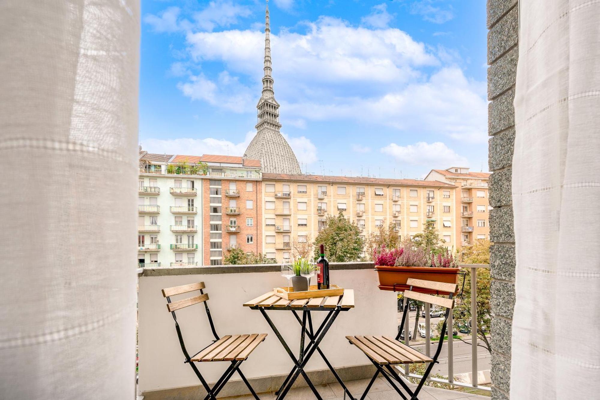 Appartamenti Vista Mole, Centro A 15 Min - Luxury Suites & Fast Wifi Торино Екстериор снимка