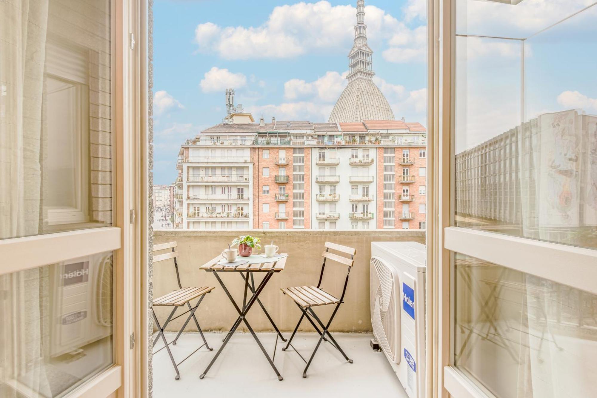Appartamenti Vista Mole, Centro A 15 Min - Luxury Suites & Fast Wifi Торино Екстериор снимка